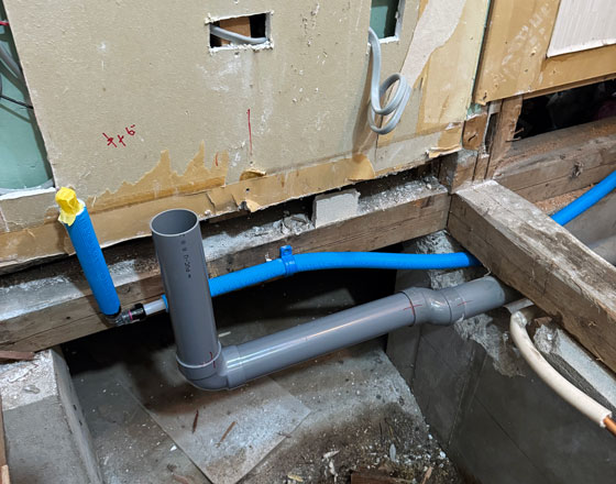 電気及び給排水設備の工事状況